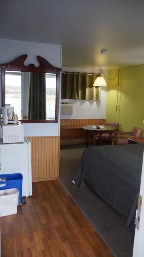 Robyn'S Motel Peterborough Zewnętrze zdjęcie