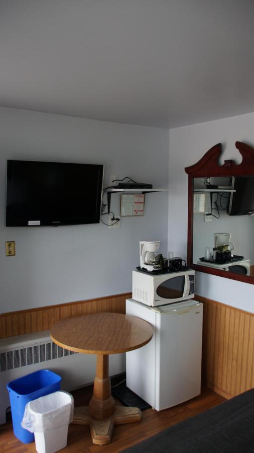 Robyn'S Motel Peterborough Zewnętrze zdjęcie