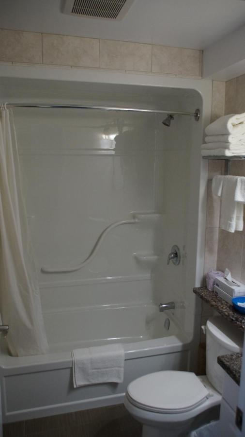 Robyn'S Motel Peterborough Zewnętrze zdjęcie
