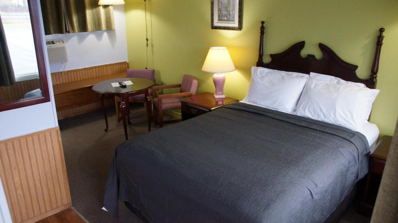Robyn'S Motel Peterborough Zewnętrze zdjęcie