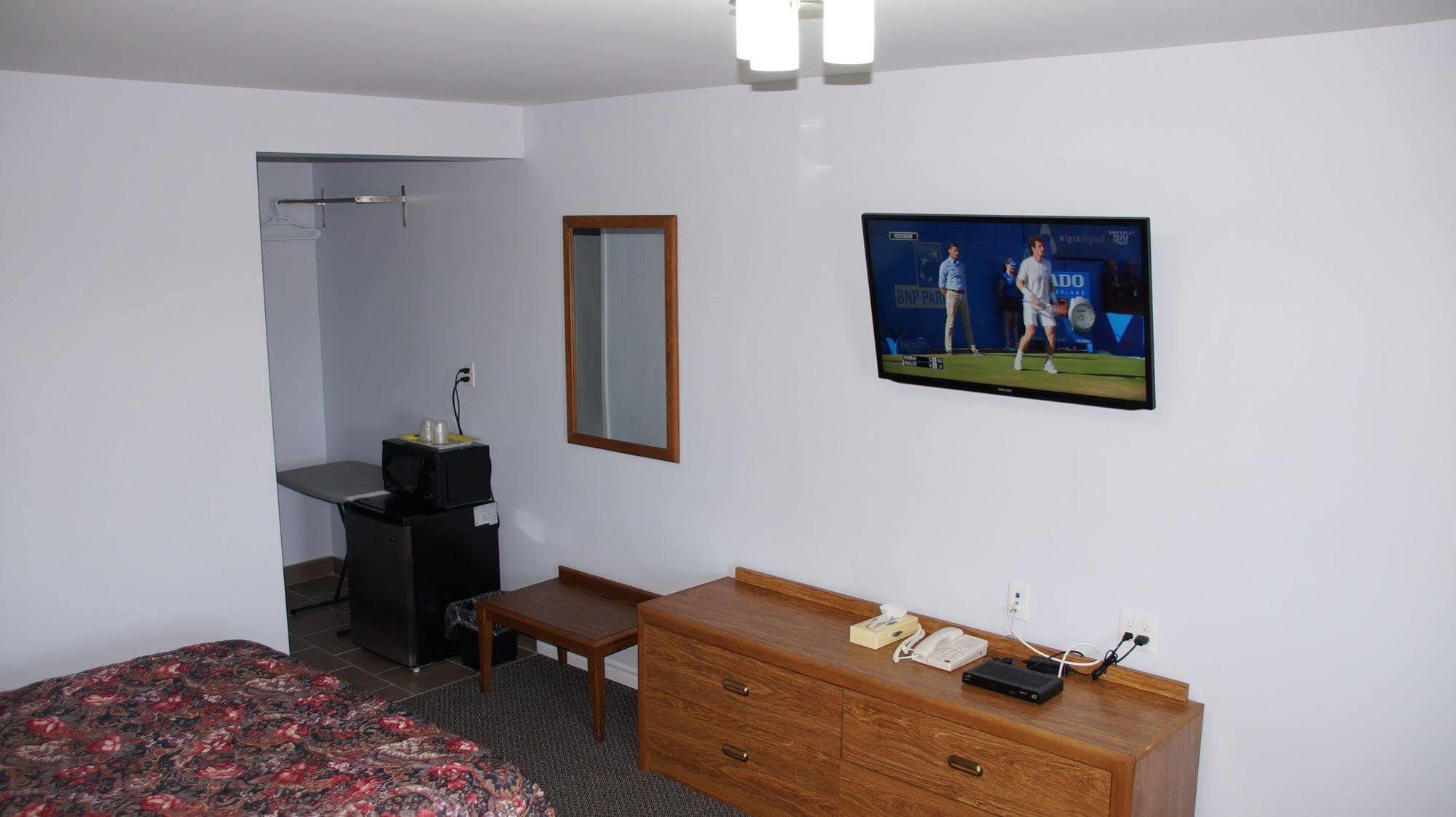 Robyn'S Motel Peterborough Zewnętrze zdjęcie