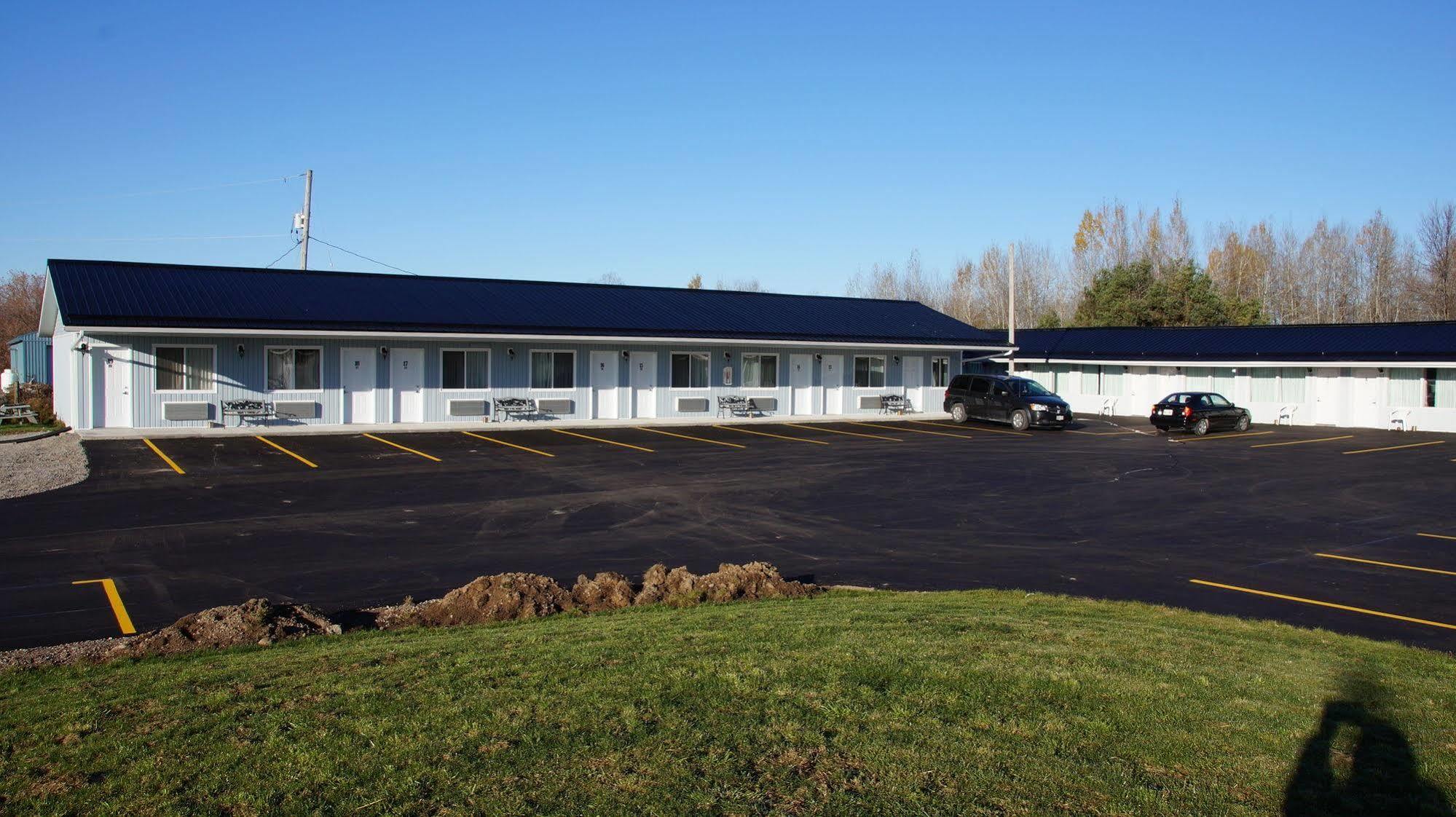 Robyn'S Motel Peterborough Zewnętrze zdjęcie